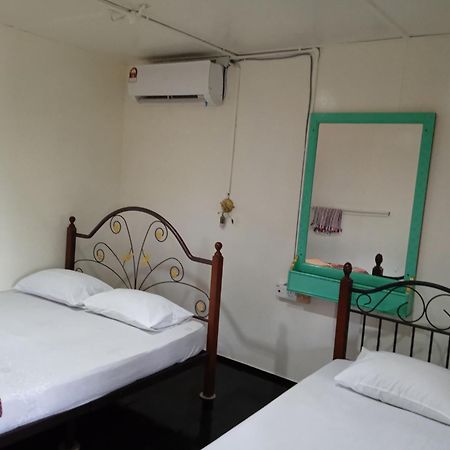 Nazri Nipah Camp Pangkor Otel Kampung Teluk Nipah Oda fotoğraf