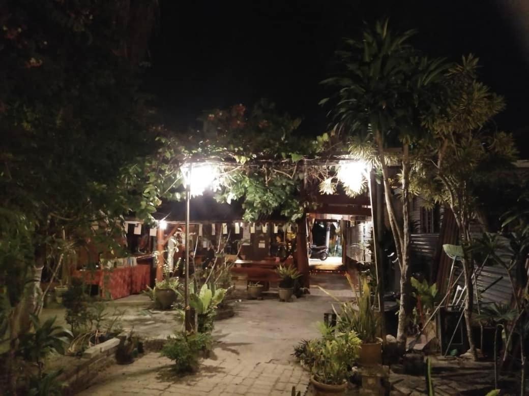 Nazri Nipah Camp Pangkor Otel Kampung Teluk Nipah Dış mekan fotoğraf