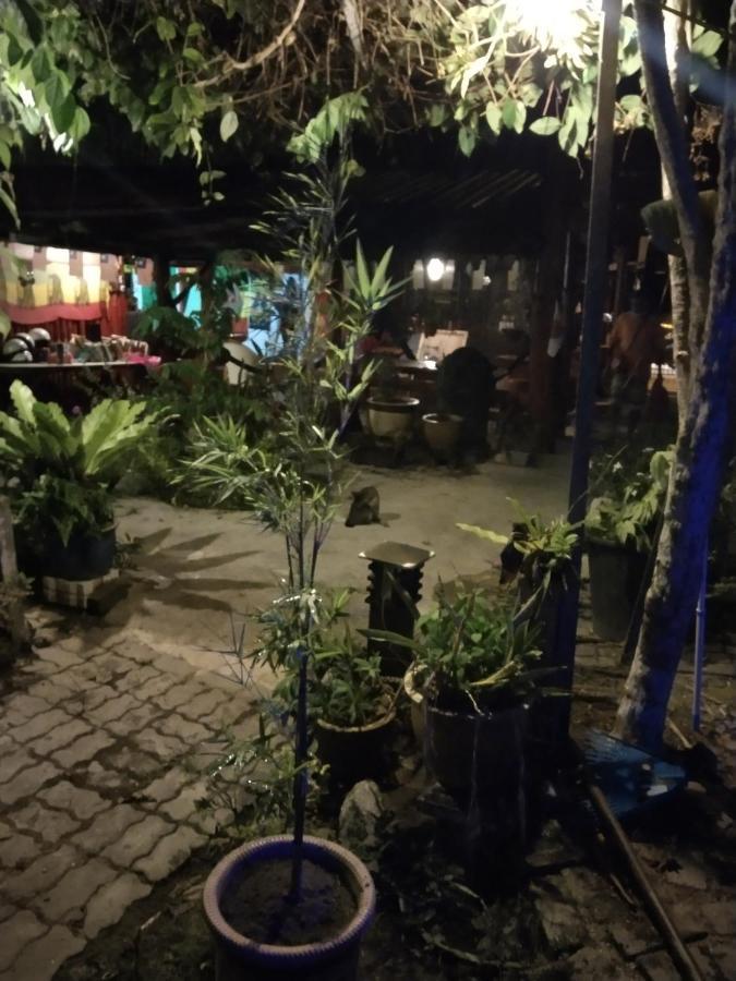 Nazri Nipah Camp Pangkor Otel Kampung Teluk Nipah Dış mekan fotoğraf